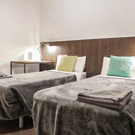 דירות ברצלונה Traveller House מראה חיצוני תמונה
