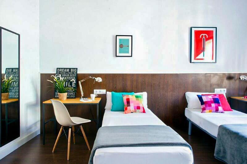 דירות ברצלונה Traveller House מראה חיצוני תמונה